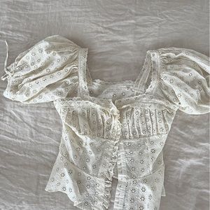 Doen eyelet blouse